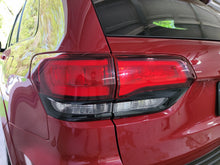 Load image into Gallery viewer, 14-21 Jeep Grand Cherokee Taillight Chrome Delete
